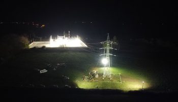 torre iluminada